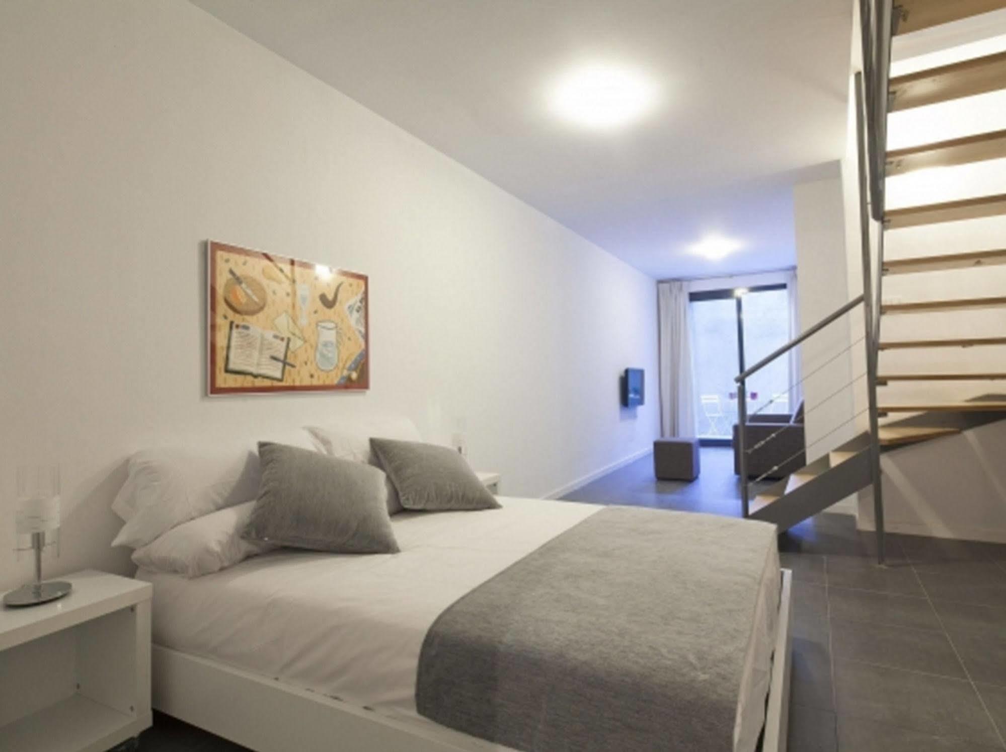 Sleep Eixample By Stay Barcelona Luaran gambar